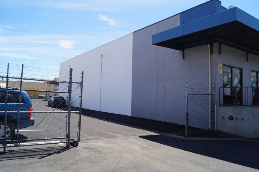 More Photos Of 1100 Terminal Way, Reno Showroom For Lease