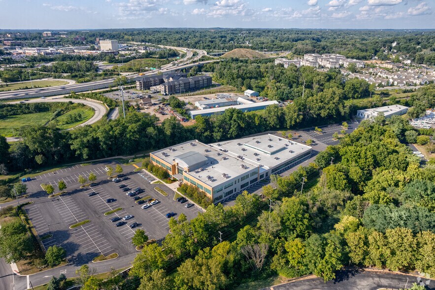 More Photos Of 220 W Germantown Pike, Plymouth Meeting Office For Sale