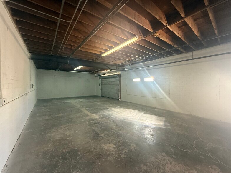 More Photos Of 548 W Speedway Blvd, Tucson Warehouse For Lease