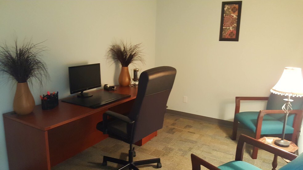 More Photos Of 2313 W Violet, Tampa Medical For Lease