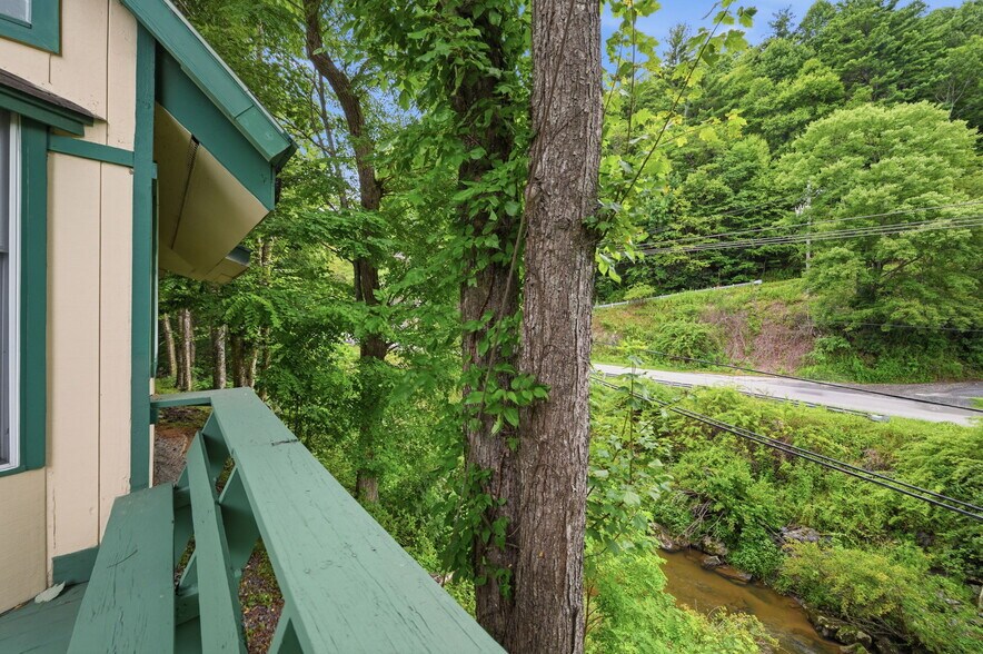 More Photos Of 3385 US Highway 321 S, Blowing Rock Office Residential For Sale