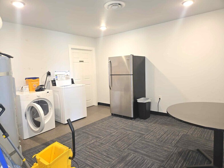 More Photos Of 3745 Harrison Ave, Butte Storefront For Lease