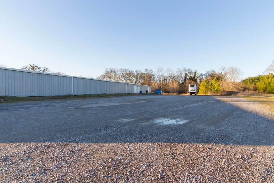 More Photos Of 1453 Johnson Ave, New Hope Manufacturing For Sale