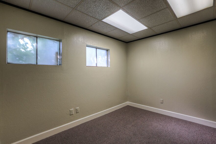 More Photos Of 6907 Almeda Rd, Houston Office For Sale