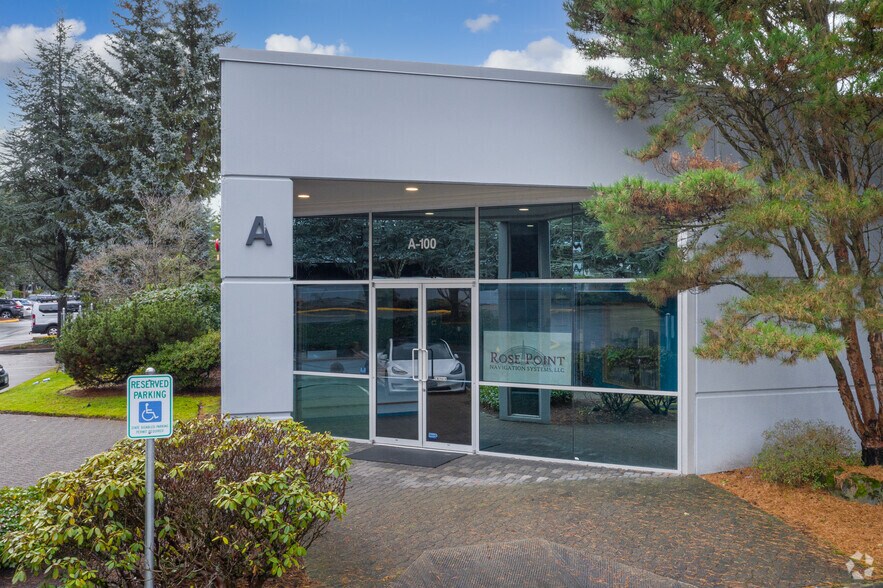 More Photos Of 18005 NE 68th St, Redmond Flex For Lease