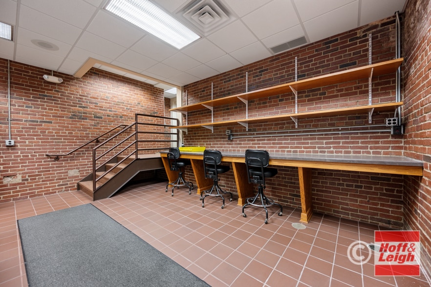 More Photos Of 1800 Triplett Blvd, Akron Restaurant For Sale