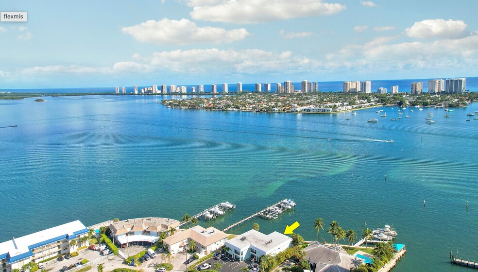 More Photos Of 360 Wilma Cir, Riviera Beach Multifamily For Sale