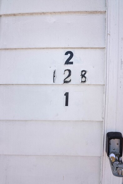 More Photos Of 128 S Philadelphia Blvd, Aberdeen Apartments For Sale