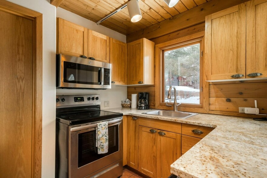 More Photos Of 1820 Fall River Rd, Estes Park Hotel For Sale