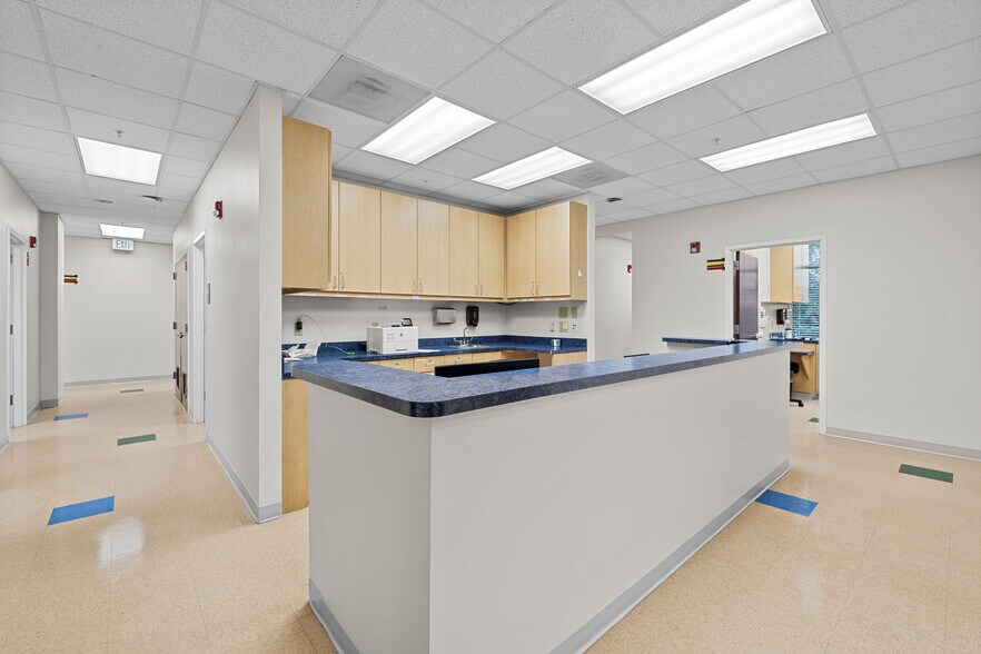 More Photos Of 530 New Waverly Pl, Cary Medical For Lease