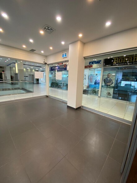 More Photos Of 7163 Yonge St, Markham Apartments For Sale