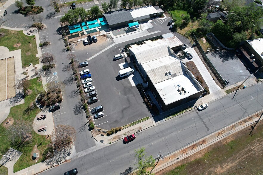 More Photos Of 2075 Baldwin Ave, Oroville Flex For Lease