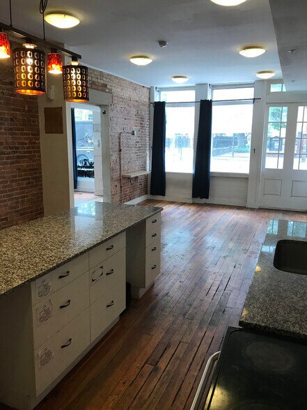 More Photos Of 17-19 N 2nd St, Philadelphia Apartments For Lease