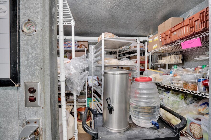 More Photos Of 4525 S Park Ave, Tucson Restaurant For Sale