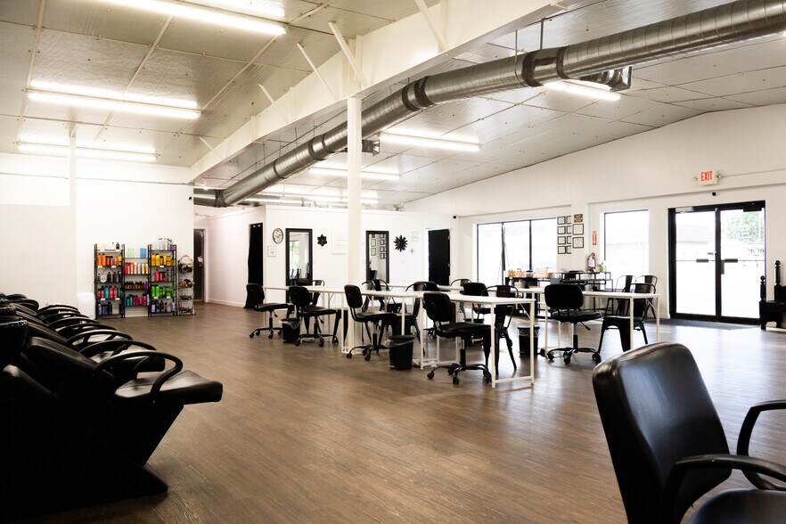 More Photos Of 630 E Main St, Vernal Storefront Retail Office For Lease