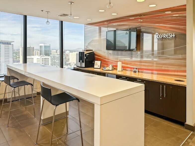 More Photos Of 20 E Thomas Rd, Phoenix Coworking Space