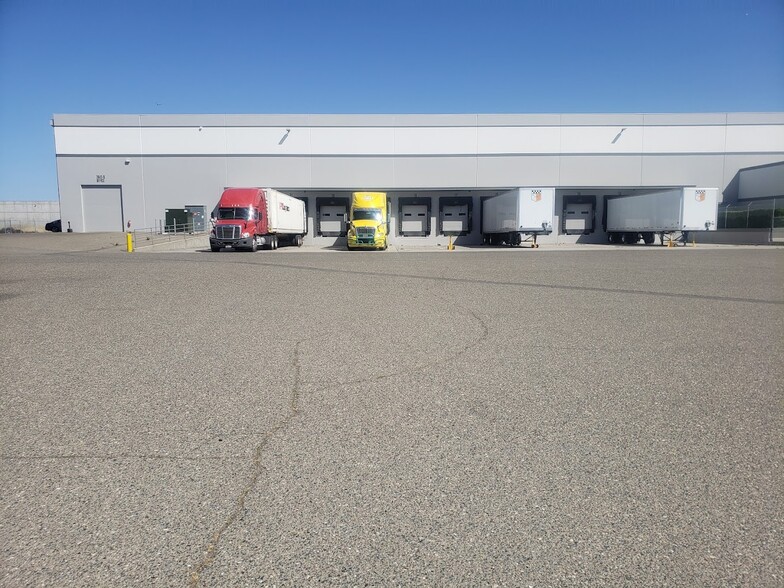 Primary Photo Of 3643 Finch Rd, Modesto Warehouse For Lease