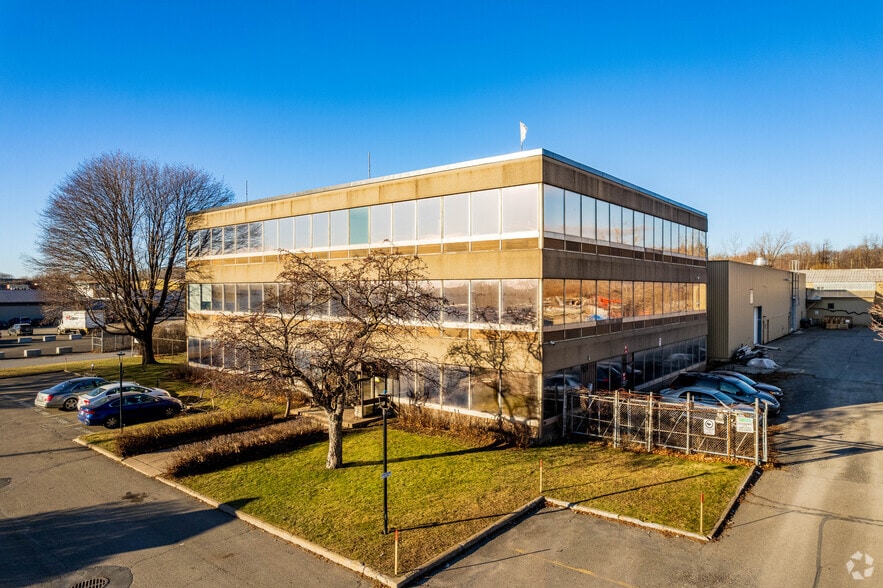 Primary Photo Of 255 Rue Norman, Lachine Manufacturing For Lease