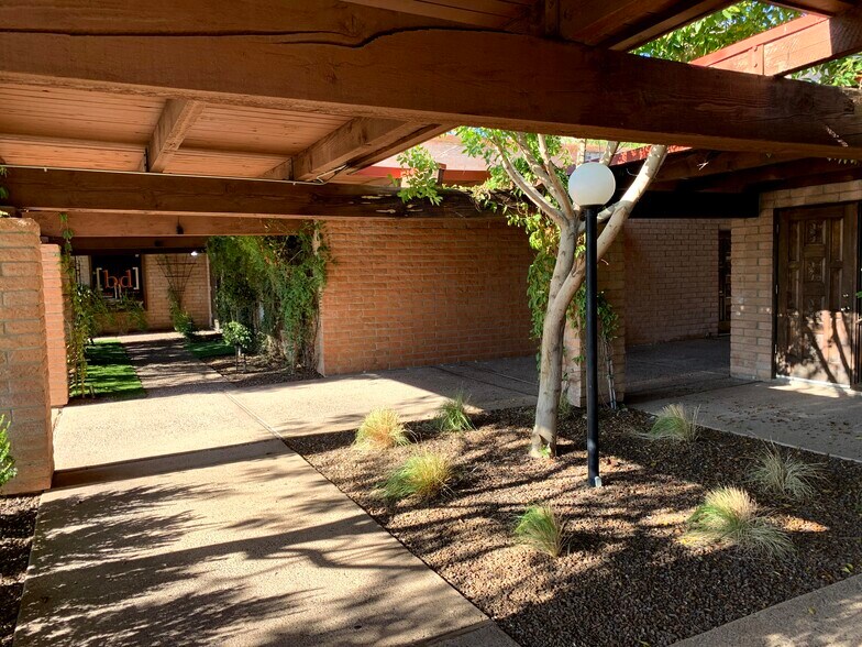 More Photos Of 1550 E University Dr, Mesa Office For Lease