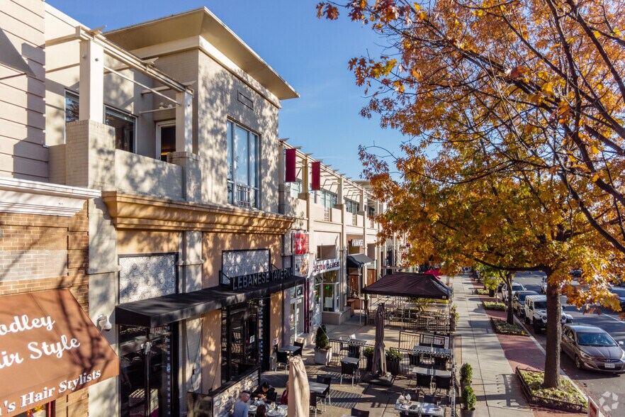 More Photos Of 2631-2641 Connecticut Ave NW, Washington Storefront For Lease