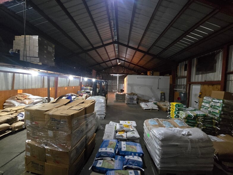 More Photos Of 10199 S Wayne Rd, Warren Showroom For Sale