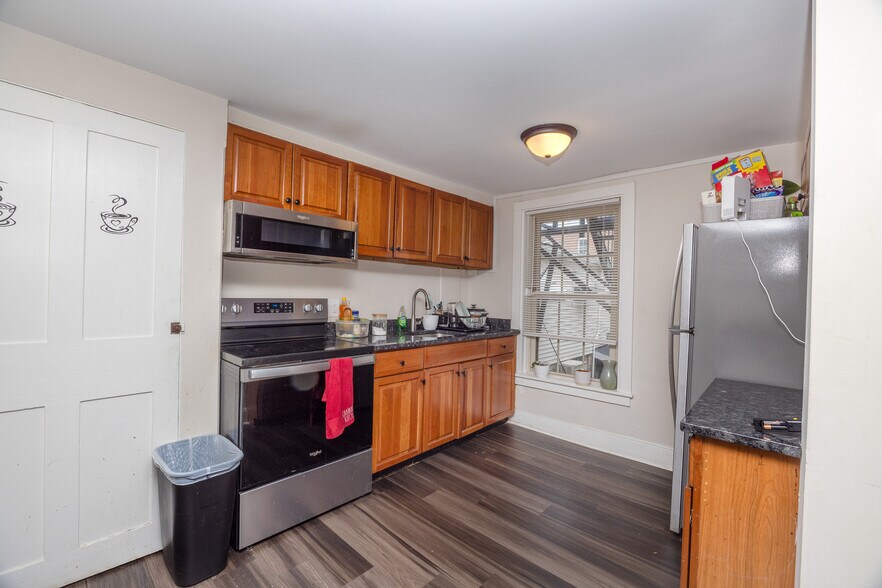 More Photos Of 20 N Union St, Lambertville Storefront Retail Residential For Sale