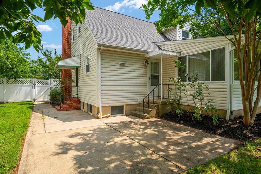 More Photos Of 2893 Jessup Rd, Jessup Office For Sale