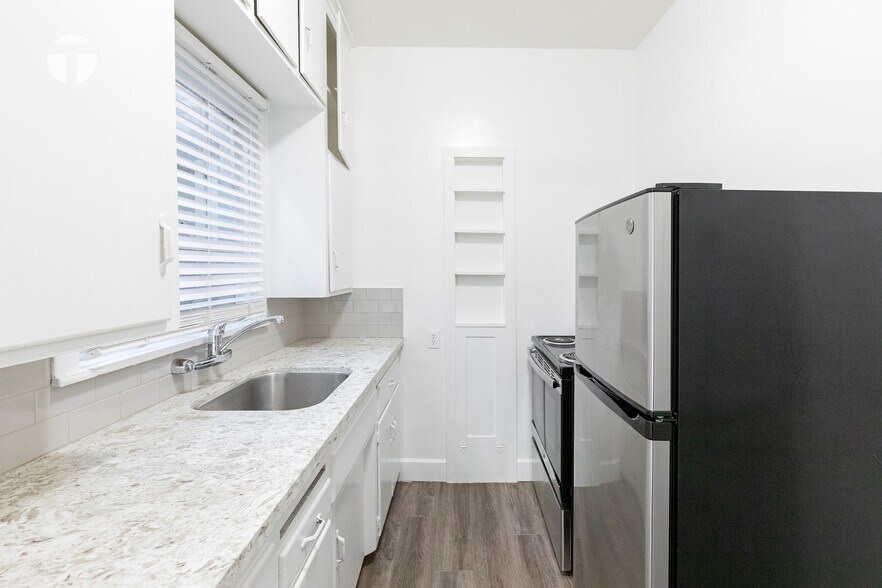 More Photos Of 916-926 22nd St, Sacramento Apartments For Sale