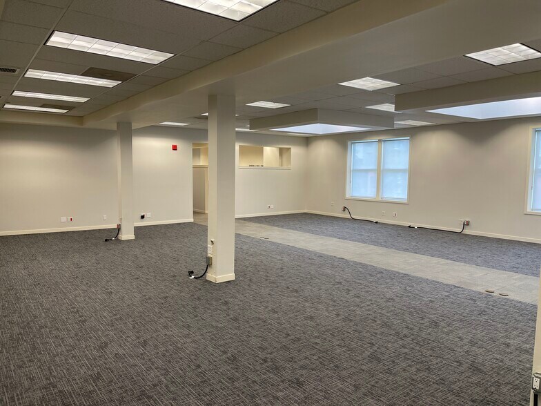 More Photos Of 1204 Railroad Ave, Bellingham Office For Lease