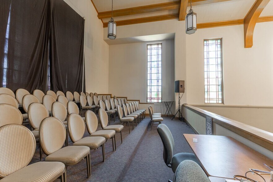 More Photos Of 1500 14th St, Lubbock Religious Facility For Sale