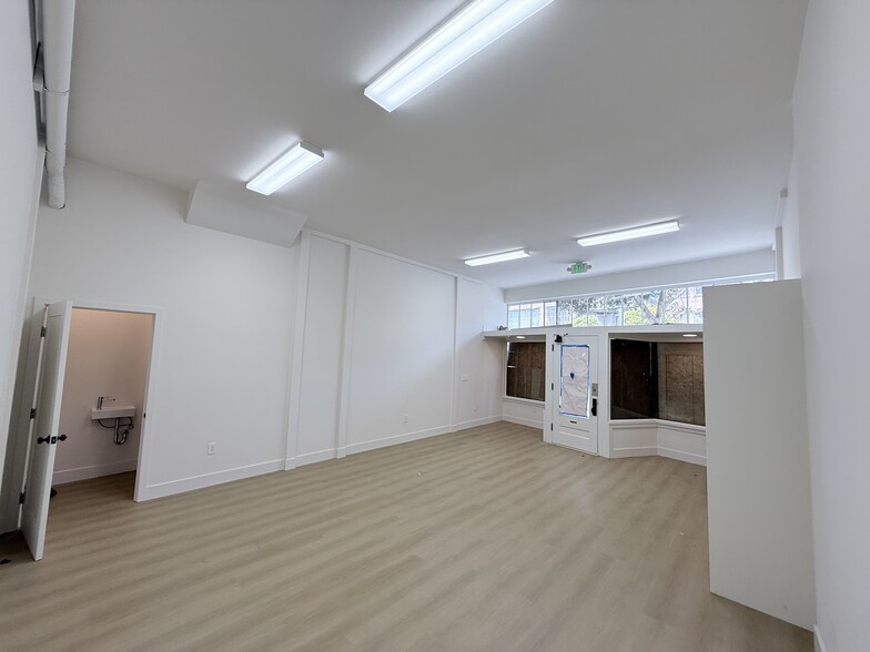 More Photos Of 3774 Mission St, San Francisco Storefront Retail Residential For Lease