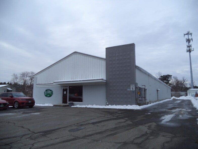 Primary Photo Of 92 Londonderry Tpke, Manchester Auto Dealership For Sale