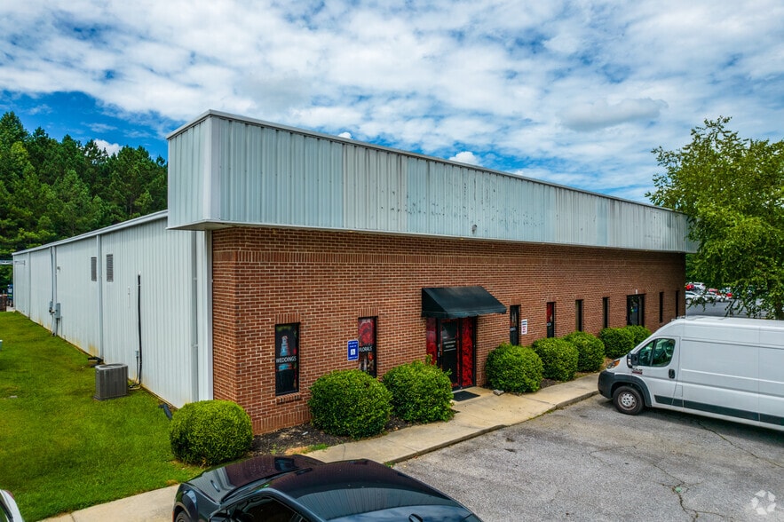 Primary Photo Of 116 N 85 Pky, Fayetteville Light Manufacturing For Sale