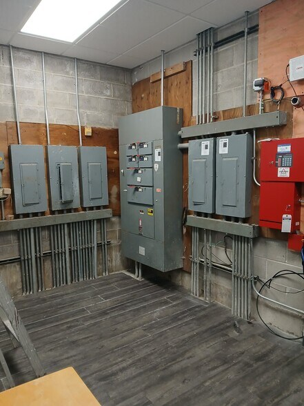 More Photos Of 4138 N Broadway St, Chicago Healthcare For Lease