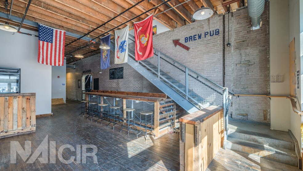 More Photos Of 1 S Union St, Middletown General Retail For Sale