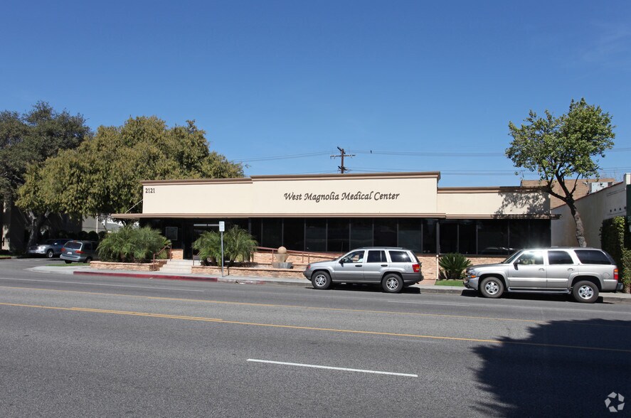 More Photos Of 2121 W Magnolia Blvd, Burbank Medical For Lease