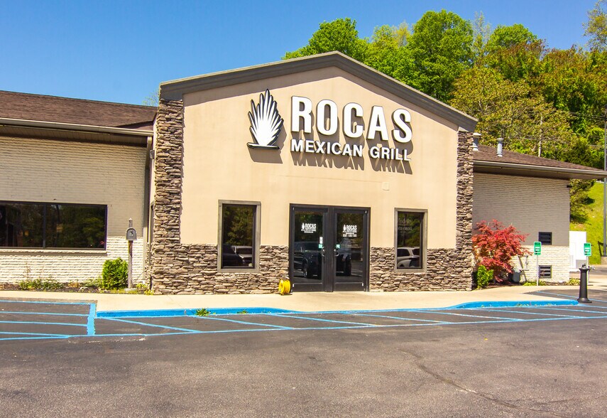 More Photos Of 700-1000 Nitro Market Pl, Nitro Unknown For Lease