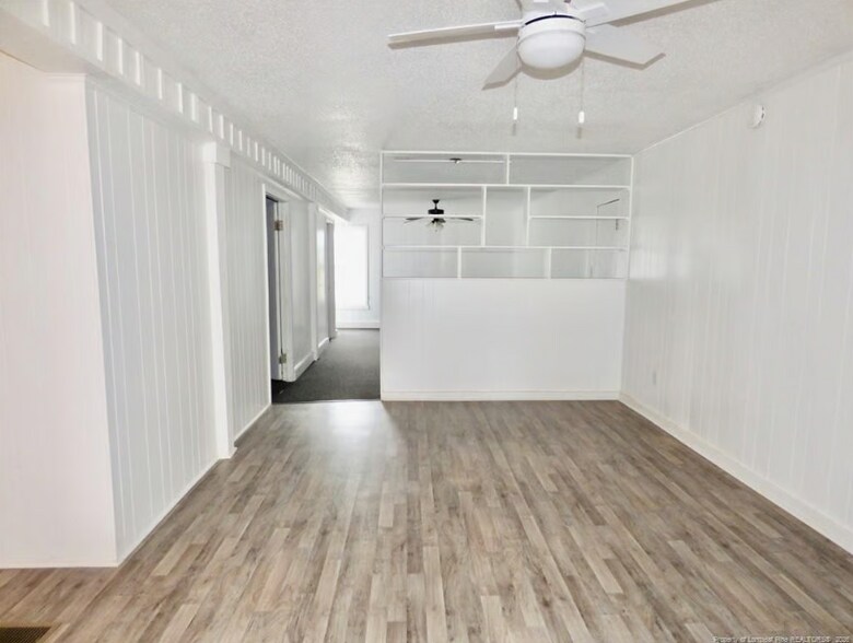 More Photos Of 1935 Gillespie St, Fayetteville Convenience Store For Sale