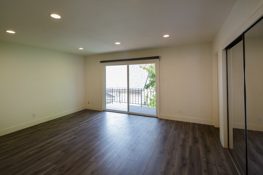 More Photos Of 1140 E 22nd St, Oakland Apartments For Sale