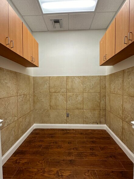 More Photos Of 6000 Turkey Lake Rd, Orlando Medical For Sale