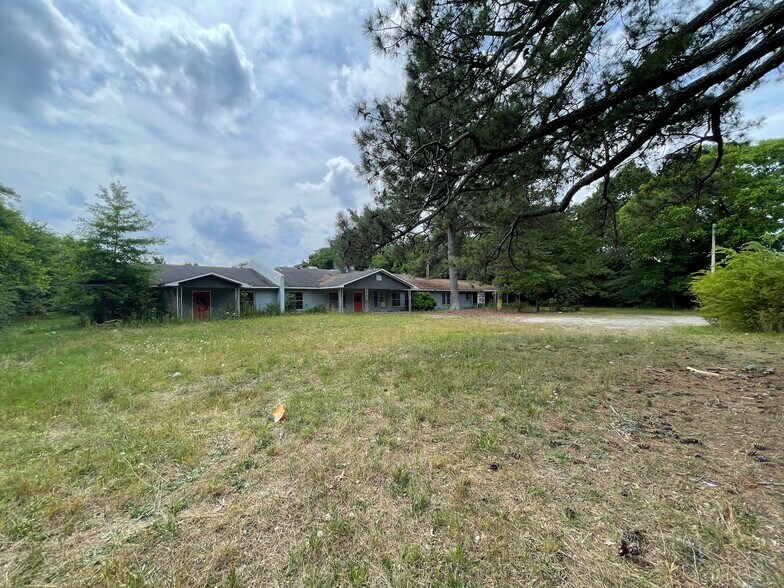 More Photos Of 311 E Bryant St, Enfield Assisted Living For Sale