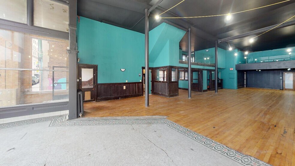 More Photos Of 17 W Lawrence St, Pontiac Apartments For Sale