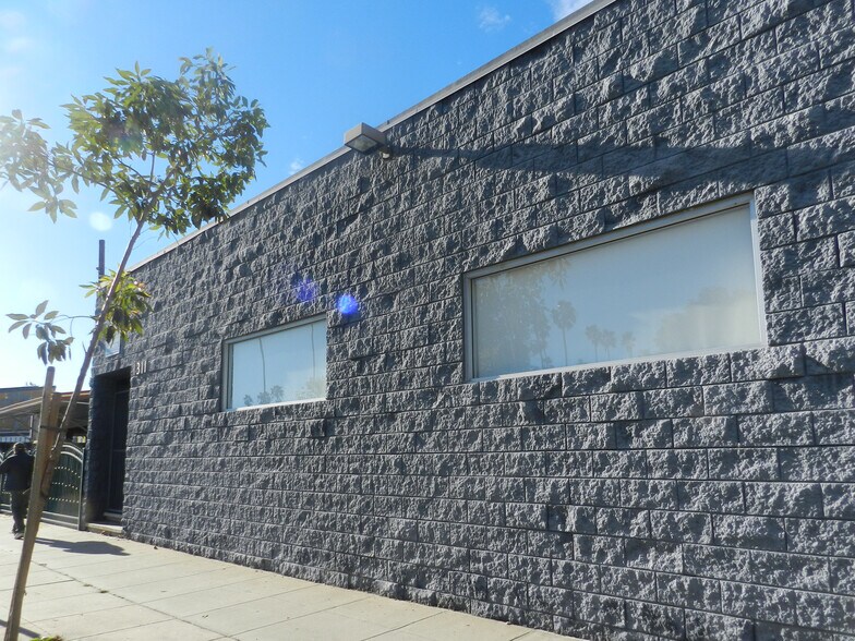 More Photos Of 1311 Broadway, Santa Monica Office For Lease