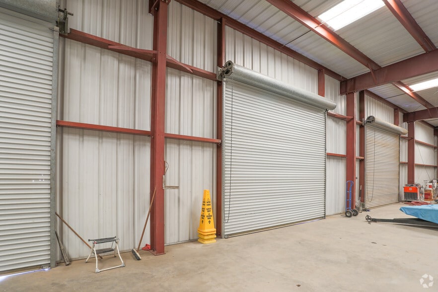 More Photos Of 55479 Yucca Trl, Yucca Valley Warehouse For Lease