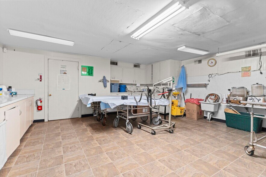 More Photos Of 403 W Sterling St, Baytown Specialty For Sale