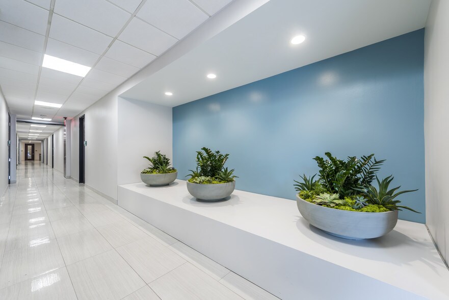 More Photos Of 6500 Greenville Ave, Dallas Office For Lease