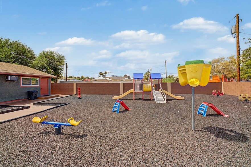 More Photos Of 3700 Vegas Dr, Las Vegas Daycare Center For Sale