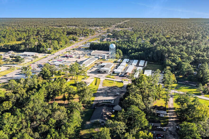More Photos Of 55 W Chance Rd, Lumberton Warehouse For Lease