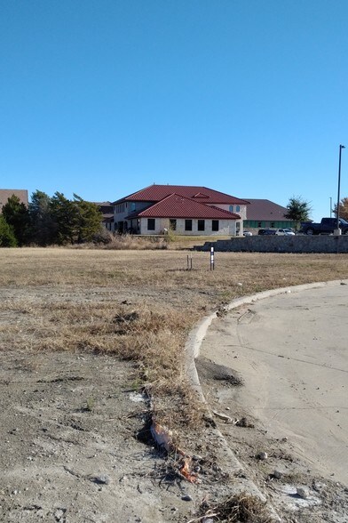 More Photos Of 50 Noble Ct, Heath Land For Sale