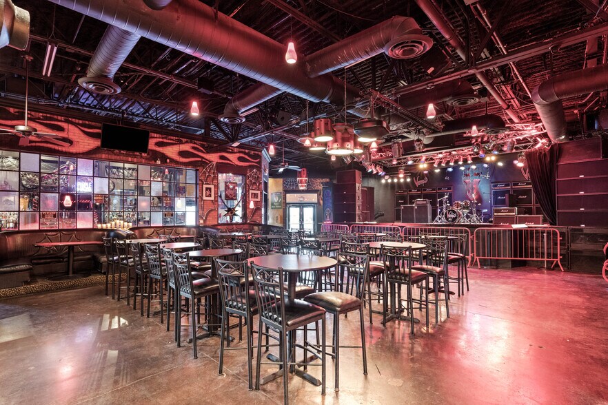 More Photos Of 6750 W Sahara Ave, Las Vegas Bar For Sale